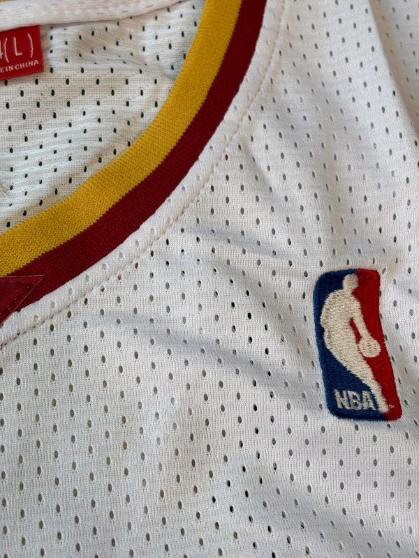 NBA Cleveland Cavaliers Blue - JAMES 23 - L