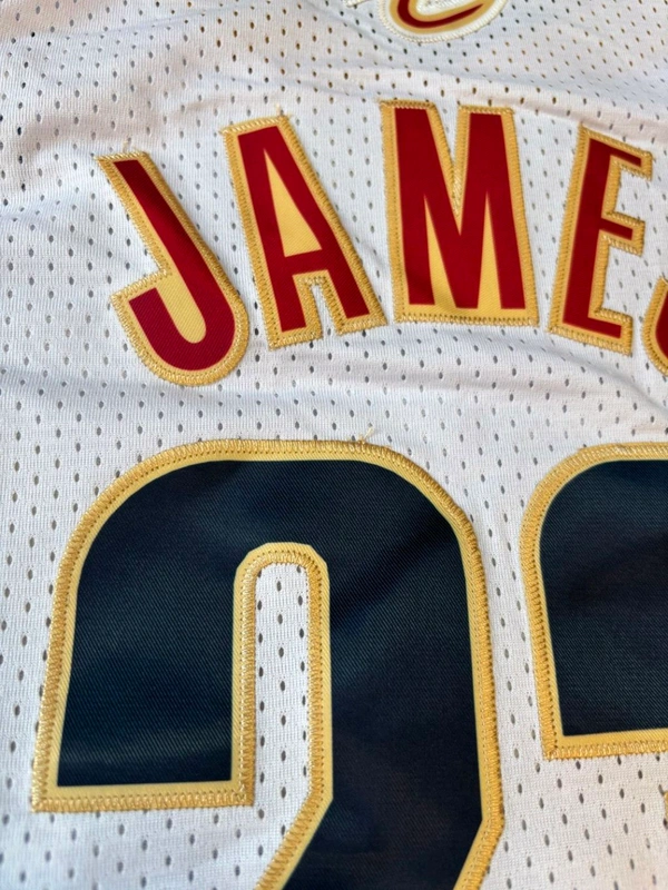 NBA Cleveland Cavaliers Blue - JAMES 23 - L