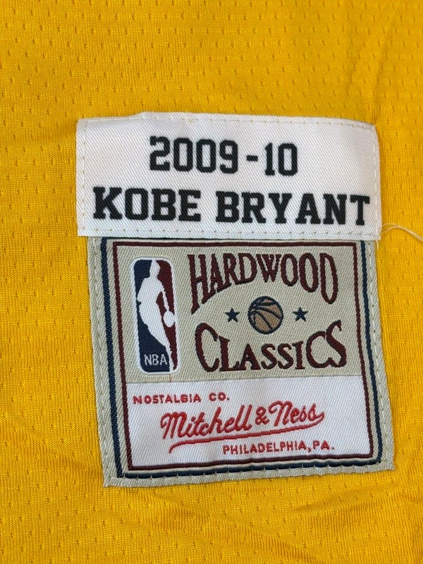 NBA Lakers Yellow Colour - BAYANT 24 - M