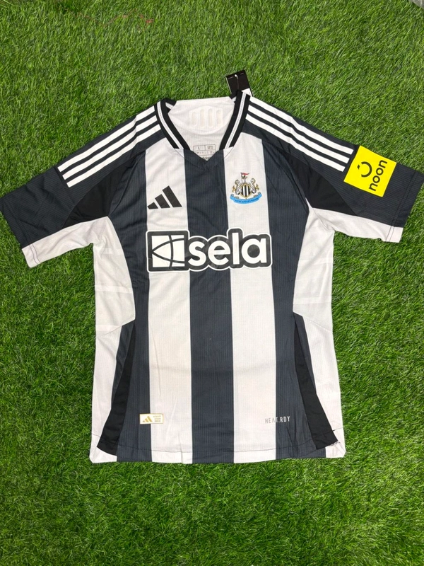 Newcastle United 24/25 Home Player Edition - L