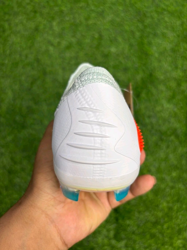 Phantom 6 Luna III Elite Sky-blue White FG With Lace - 10