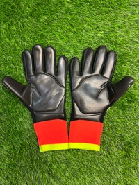 Predator Black And Red GK Gloves - 10
