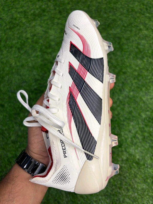 Predator Elite Cream Colour FG Low-top With Lace - 7.5