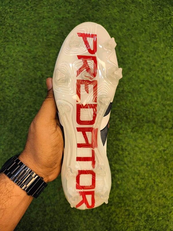 Predator Elite FG Cream Colour Low-top With Lace - 9.5