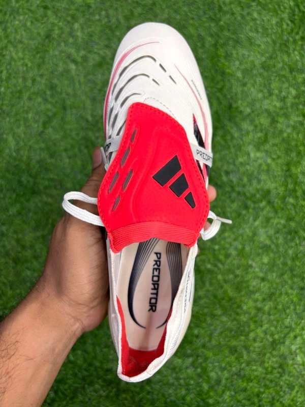 Predator Foldover Elite Cream Colour SG With Lace(Metal Changer) - 6.5