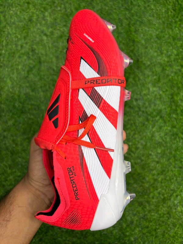 Predator Foldover Elite Red SG With Lace(Metal Changer) - 7.5