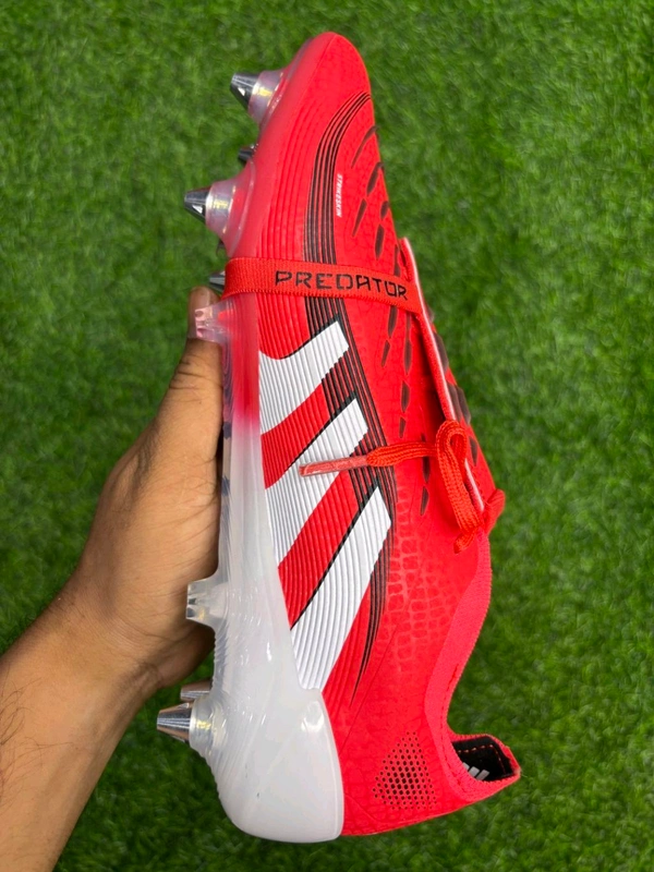 Predator Foldover Elite Red SG With Lace(Metal Changer) - 7.5