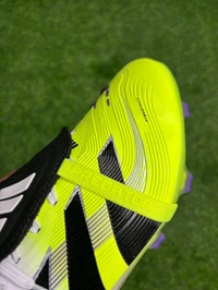 Predator Foldover Elite White Green Colour FG - 8