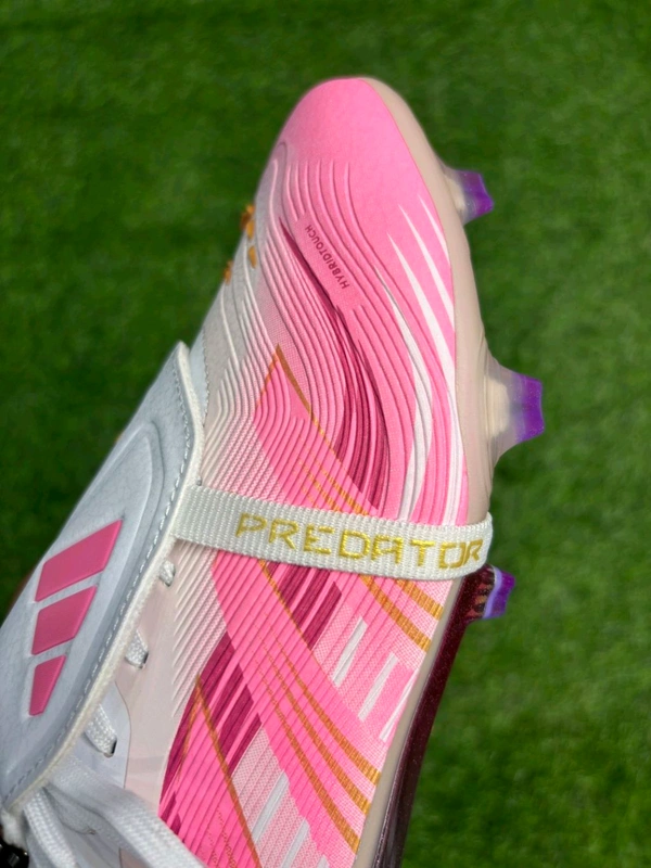 Predator Foldover Elite White Pink Colour FG - 9