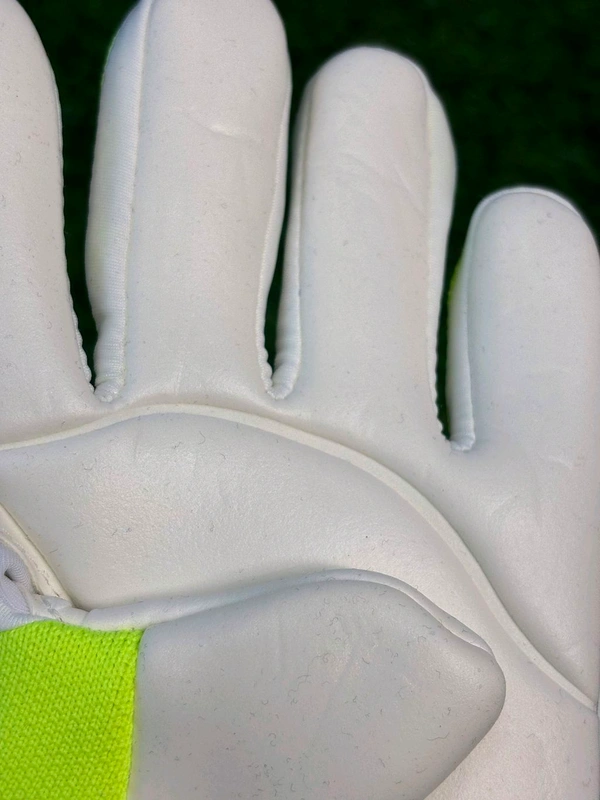 Predator Light Green And White GK Gloves - 9