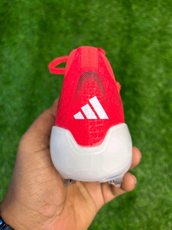 Predator Pro Red FG With Lace - 10.5