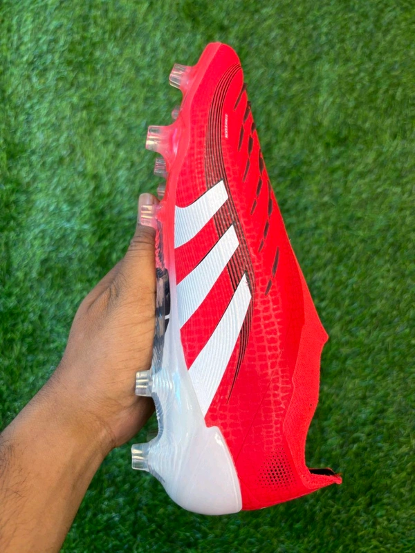 Predator Red Colour FG Without Lace Low-top - 6.5