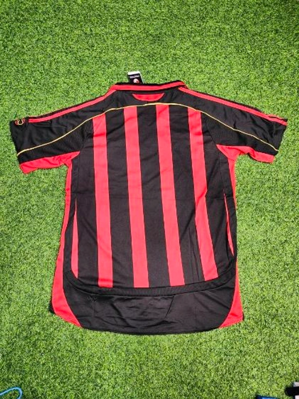 Retro AC Milan Home 2006-07 Half Sleeve - S