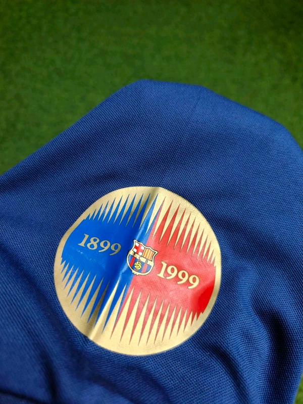 Retro Barcelona 1999-00 Home Half Sleeve - L