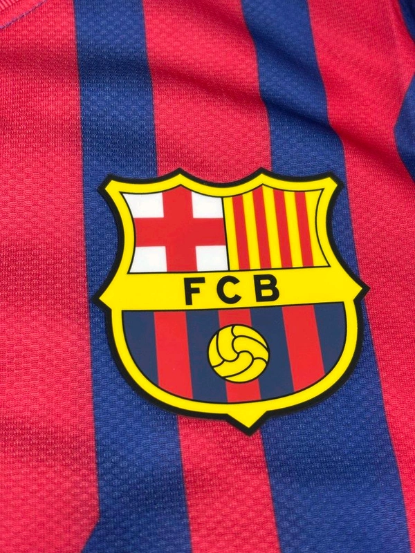 Retro Barcelona 2011-12 Home Half Sleeve - XL