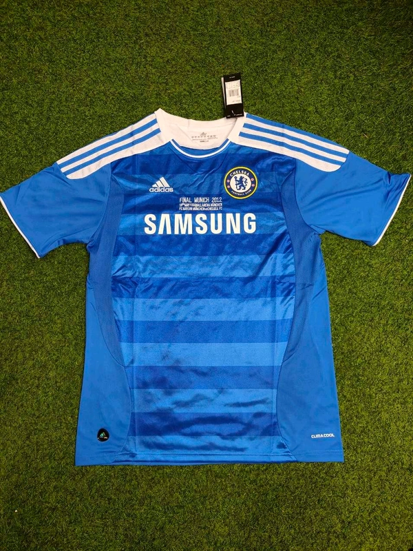 Retro Chelsea 2011-12 Home Half Sleeve - XL