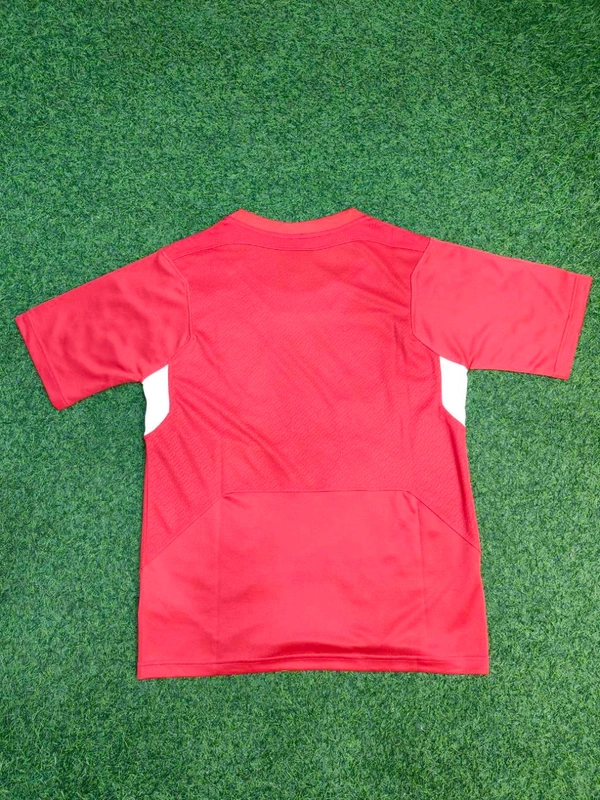 Retro Liverpool 2005 Home Half Sleeve - M