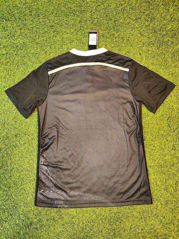 Retro Madrid 14/15 Black Dragon Kit - S