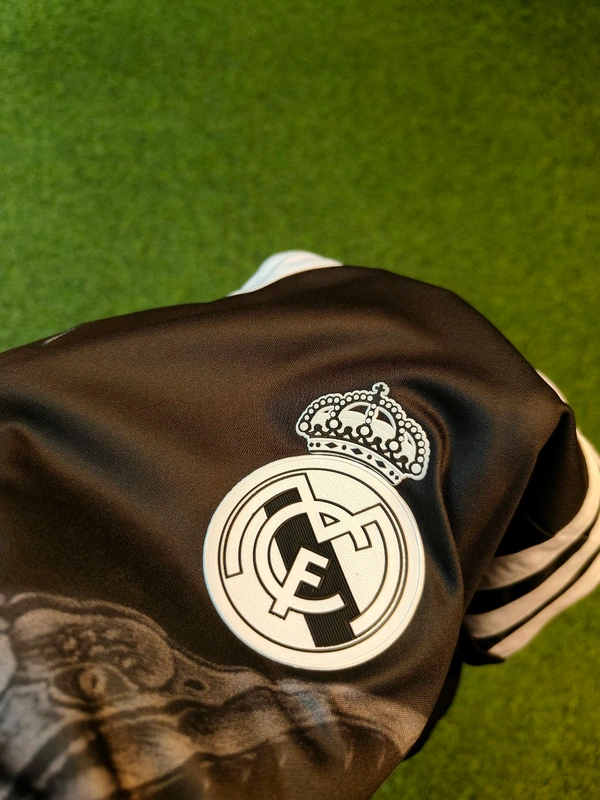 Retro Madrid 14/15 Black Dragon Kit - XL
