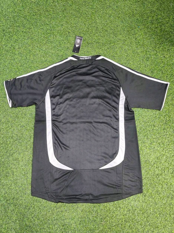 Retro Madrid 2006-07 Away Jersey - XL