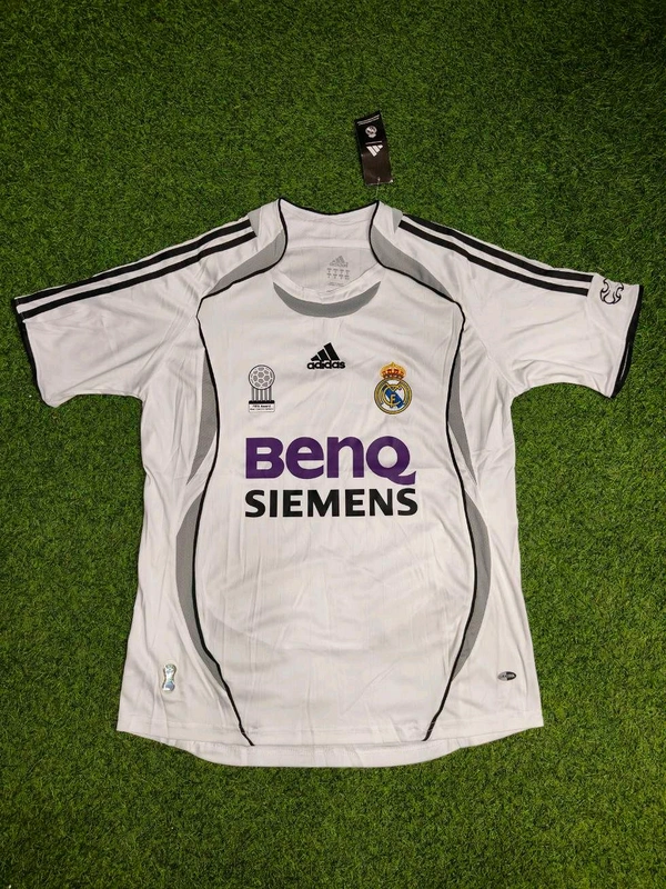 Retro Madrid 2006-07 Home Half Sleeve - M