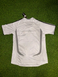 Retro Madrid 2006-07 Home Half Sleeve - M