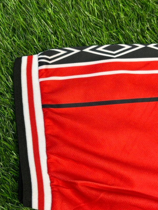 Retro Manchester United 1998-99 Home Half Sleeve With Short - L