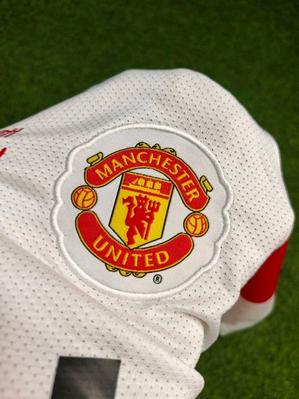 Retro Manchester United 2011-12 Champions League Final Jersey - S