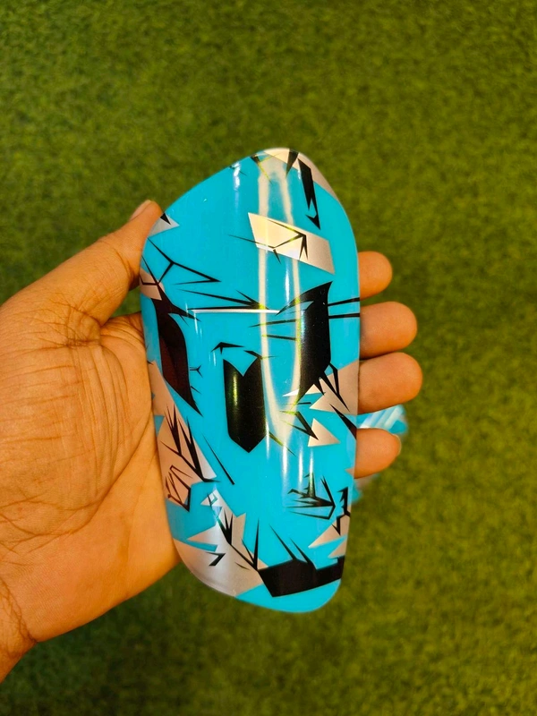 Small Size Shin Guards Graphics Design (1 Pis) - Green