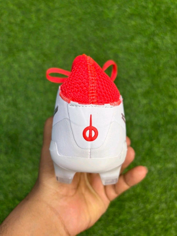 Tiempo Legend 10 Elite Red Colour FG With Lace - 7.5