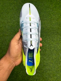 Ultra Grey And Green Colour With Less - 7.5