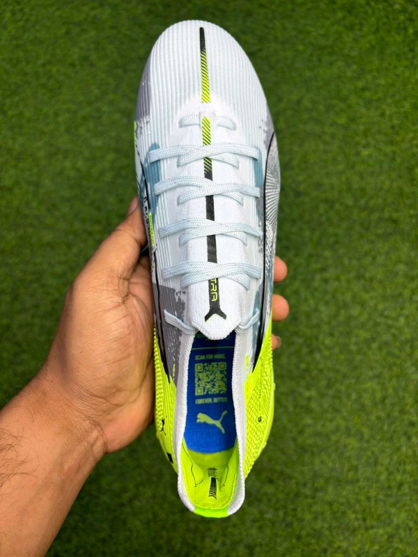 Ultra Grey And Green Colour With Less - 7.5