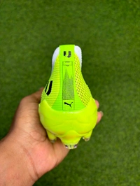 Ultra Grey And Green Colour With Less - 7.5