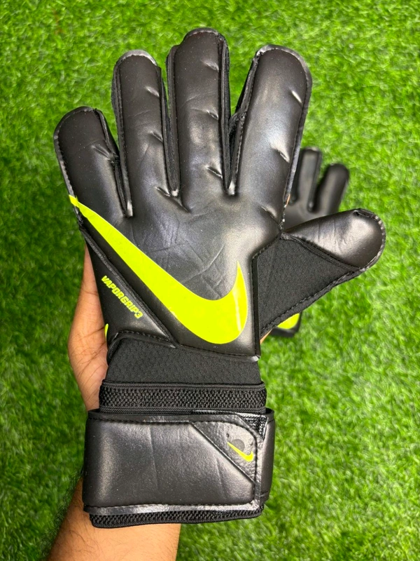 Vapor Grip 3 Black & Neon Green Premium Match Gloves - 9