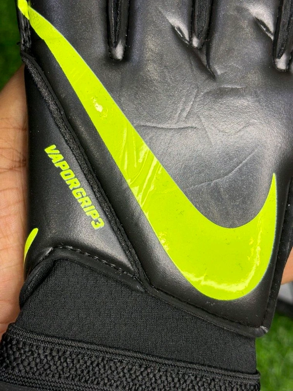 Vapor Grip 3 Black & Neon Green Premium Match Gloves - 9