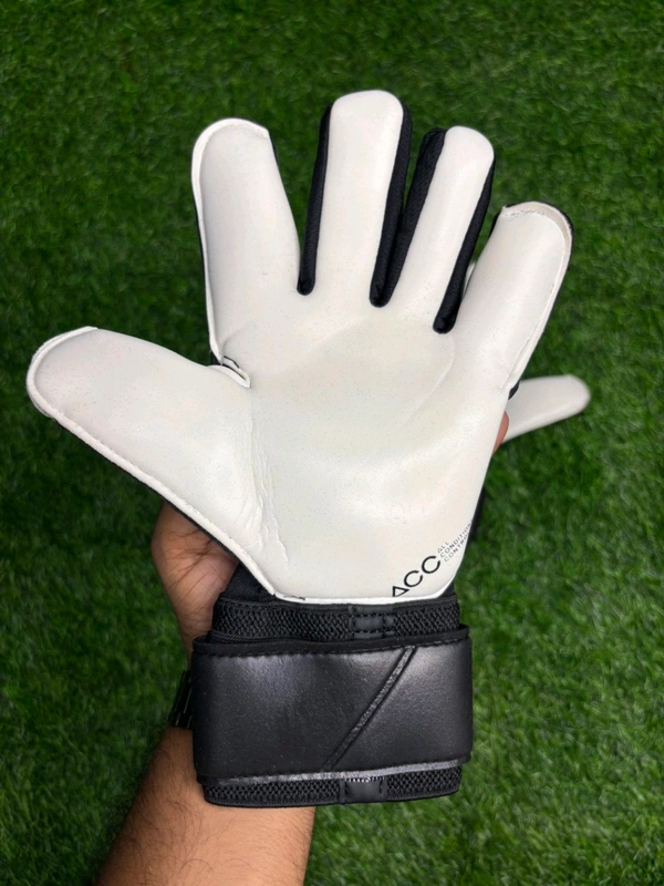 Vapor Grip 3 Black & White Premium Match Gloves - 9