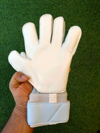 Vapor Grip 3 Goalkeeper Sky Blue Colour Match Gloves - 8
