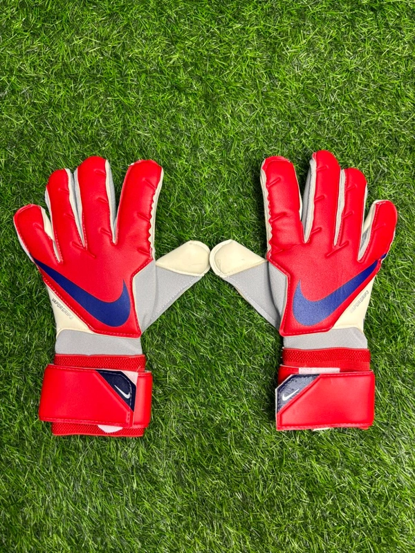 Vapor Grip 3 Red & White Premium Match Gloves - 9