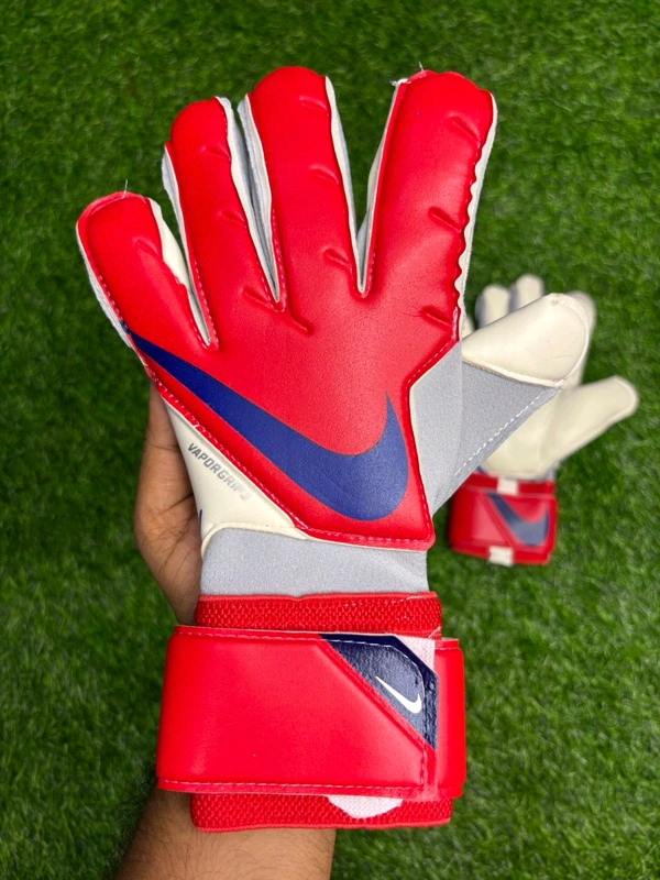 Vapor Grip 3 Red & White Premium Match Gloves - 9