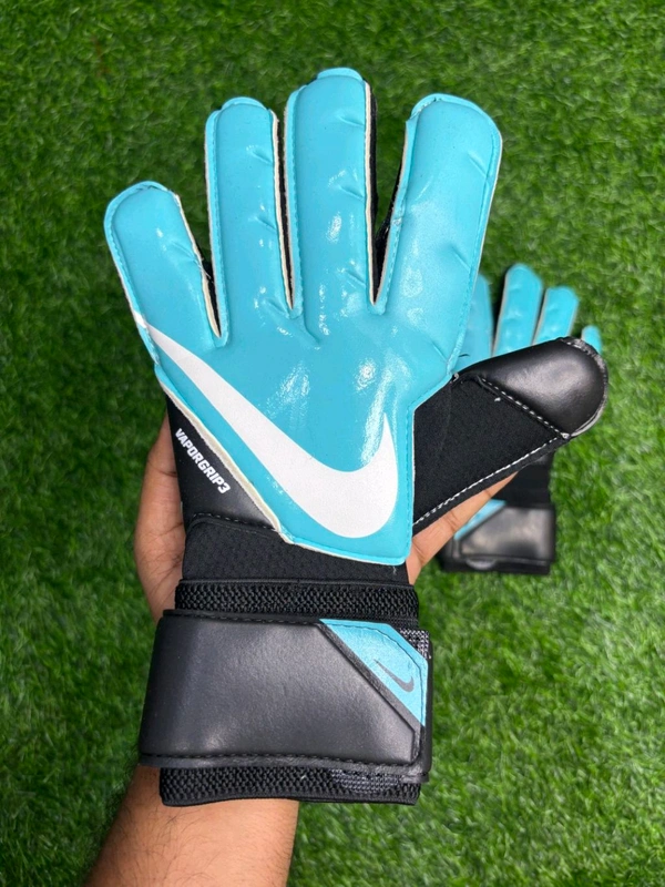 Vapor Grip 3 Sky Blue & Black Premium Match Gloves - 8