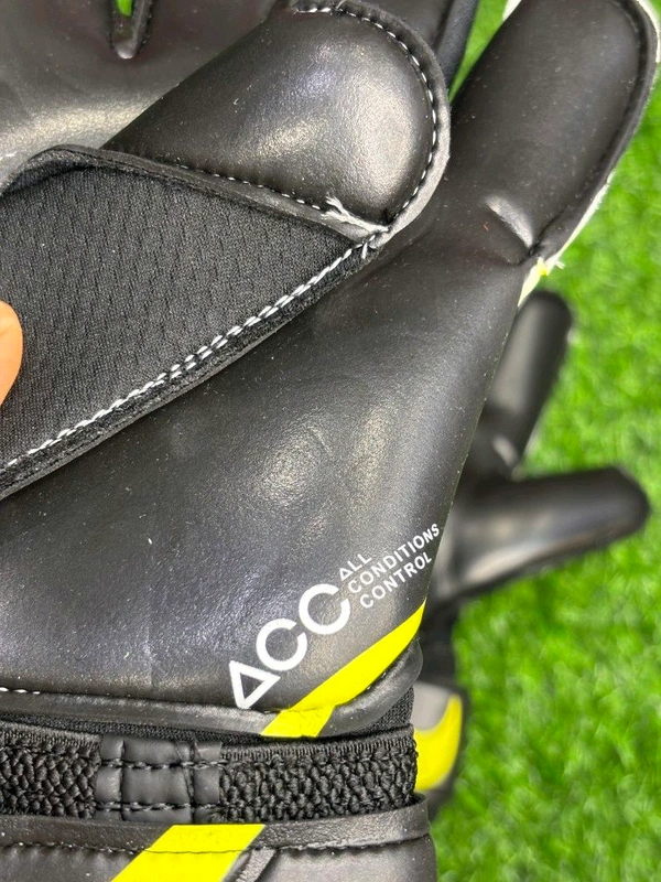 Vapor Grip 3 Yellow & Black Premium Match Gloves - 8