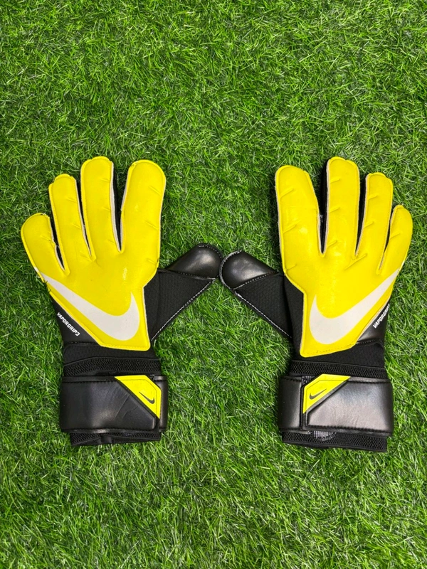 Vapor Grip 3 Yellow & Black Premium Match Gloves - 9