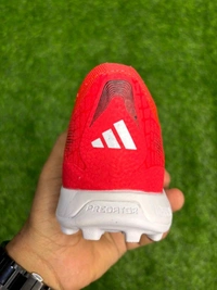 Predator Elite Red Colour AG/Turf Low-top With Lace - 9