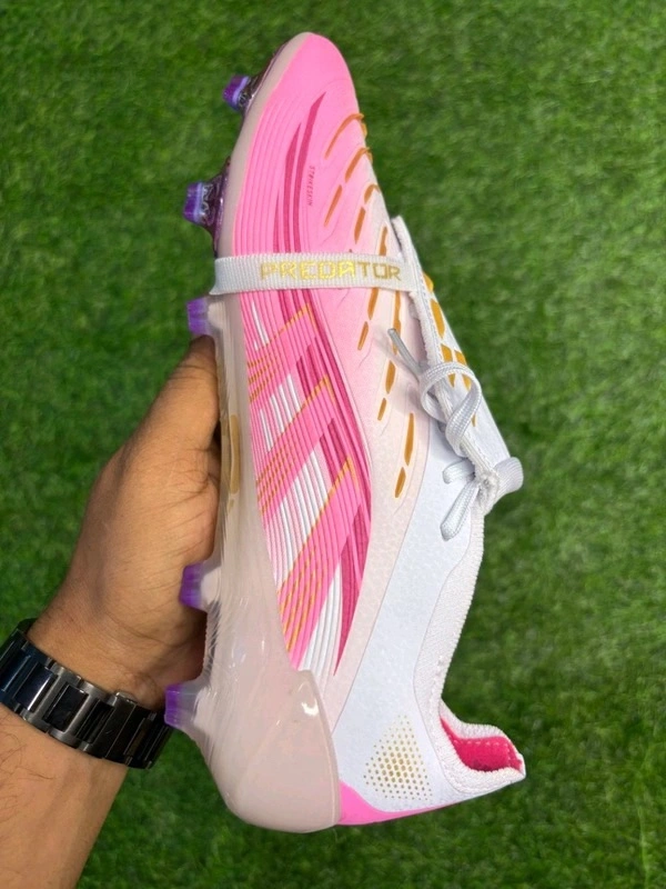 Predator Foldover Elite White Pink Colour FG - 9.5
