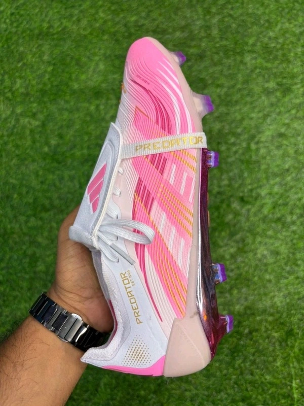 Predator Foldover Elite White Pink Colour FG - 7.5