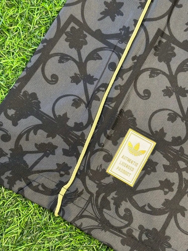 Liverpool FC 25/26 LFSTLR Jersey Shirt in Carbon and Halo Gold - XL