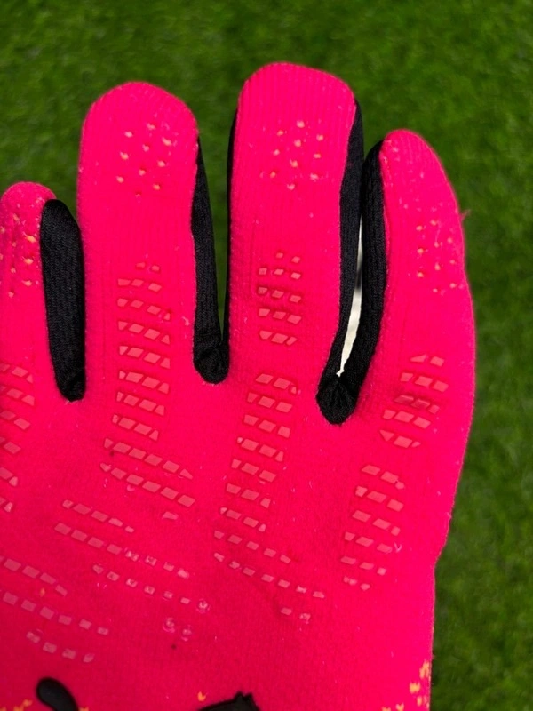 Future Ultimate NC Goalkeeper Gloves Pink Color - 9