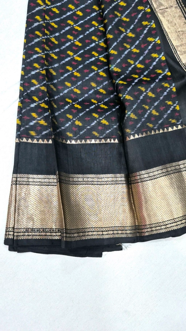 Mangalagiri Pure Pattu By Pattu- Pure Zari Pochampally - Black