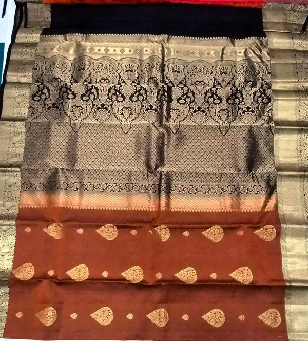 Regal Rust-Orange and Black Pure Handloom Kanchipuram Silk Saree