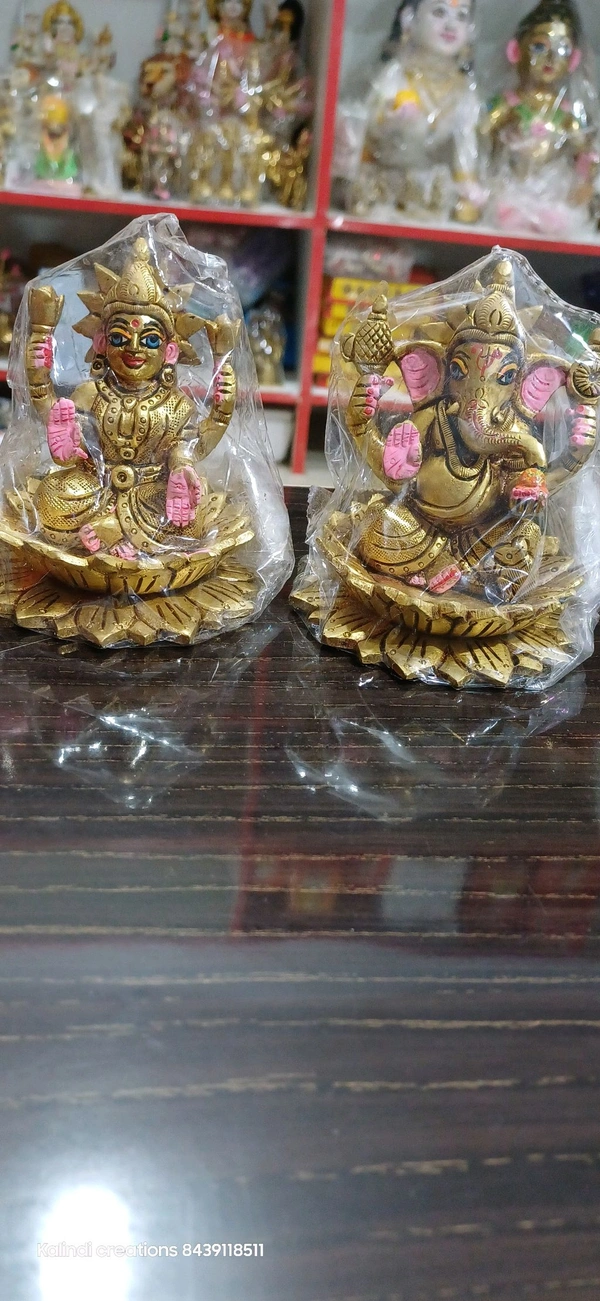 Laxmi Ganesh Murti  - Size